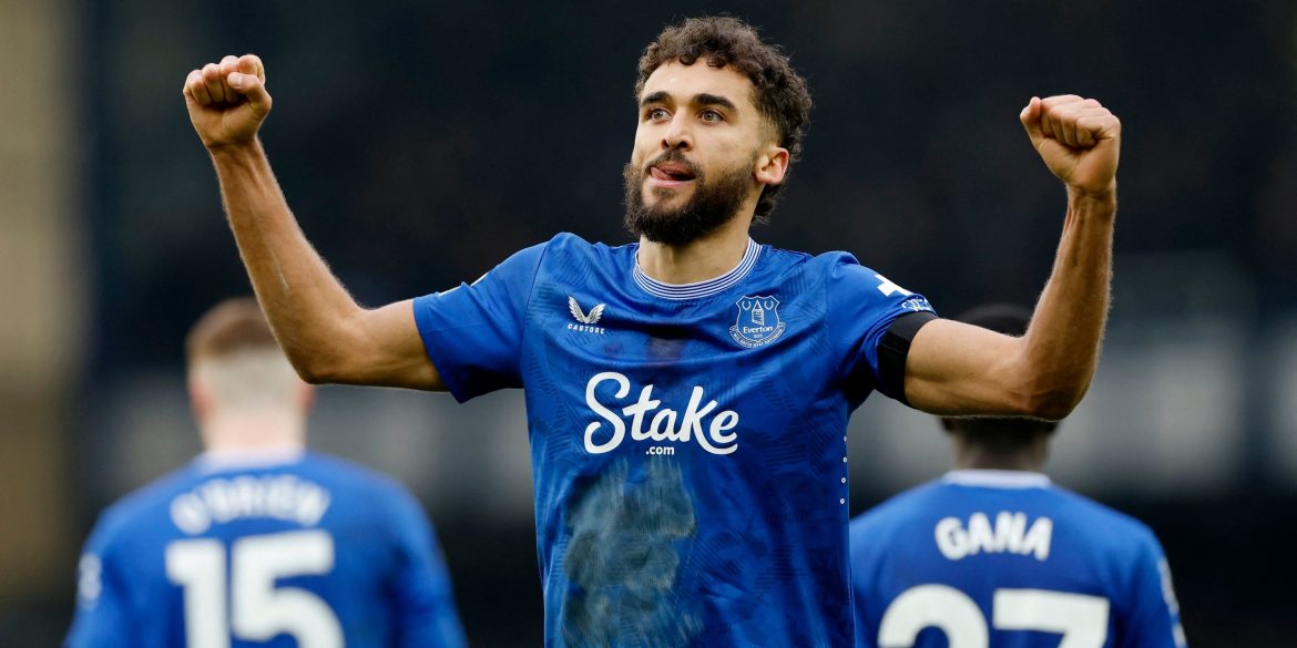 Everton ready to trigger £30m release clause for "exciting" DCL replacement