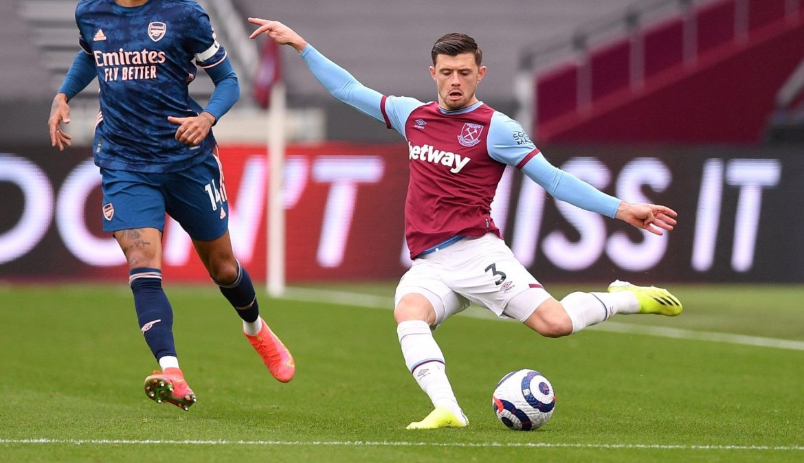 Moyes sweats on Cresswell fitness